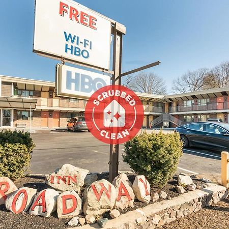 Oyo Hotel Malden Ma Broadway Exteriér fotografie